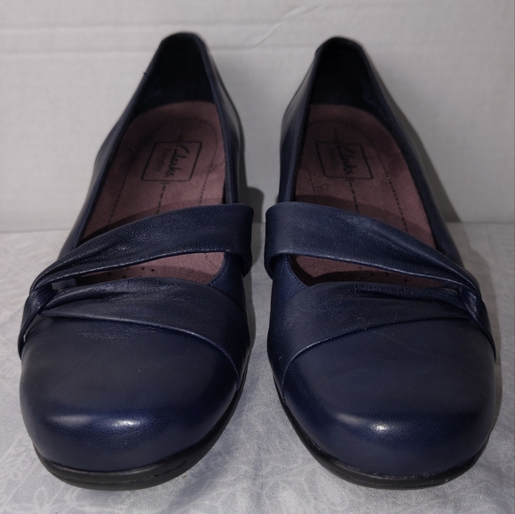 Clark's Everyday Comfort Navy Blue Mary Jane Pumps SZ 6M Office Heels Executive - Picture 2 of 16